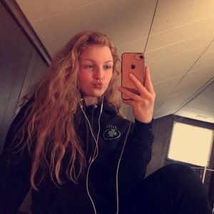 Meet your Posher, Jillian